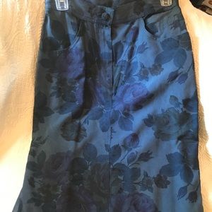 NWOT Classic Straight Skirt